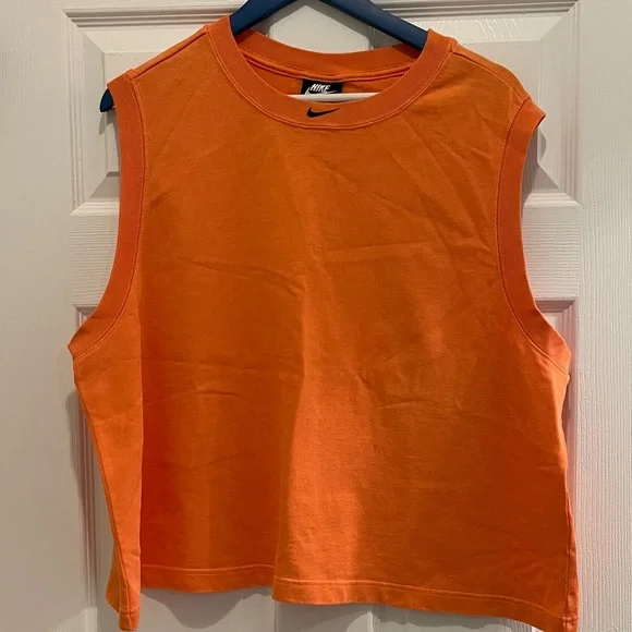 NWOT...Nike Women's Bright Orange Sleeveless Muscle Tank - Picture 1 of 4